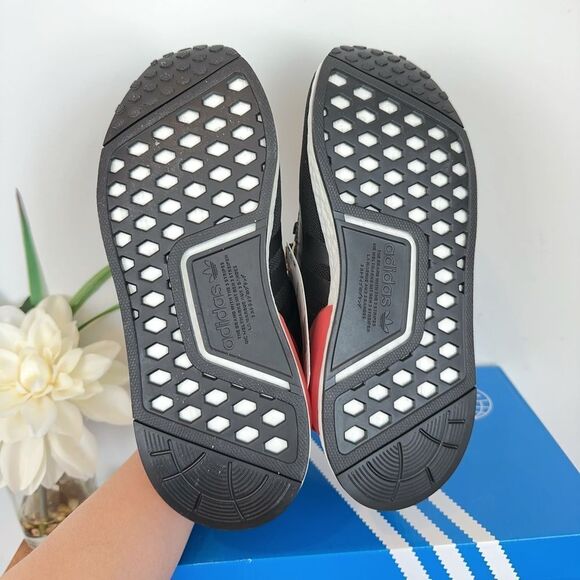 New Adidas NMD R1 V2 Junior Casual Sneakers Size US4/UK3.5/EU36‎ - Picture 6 of 7